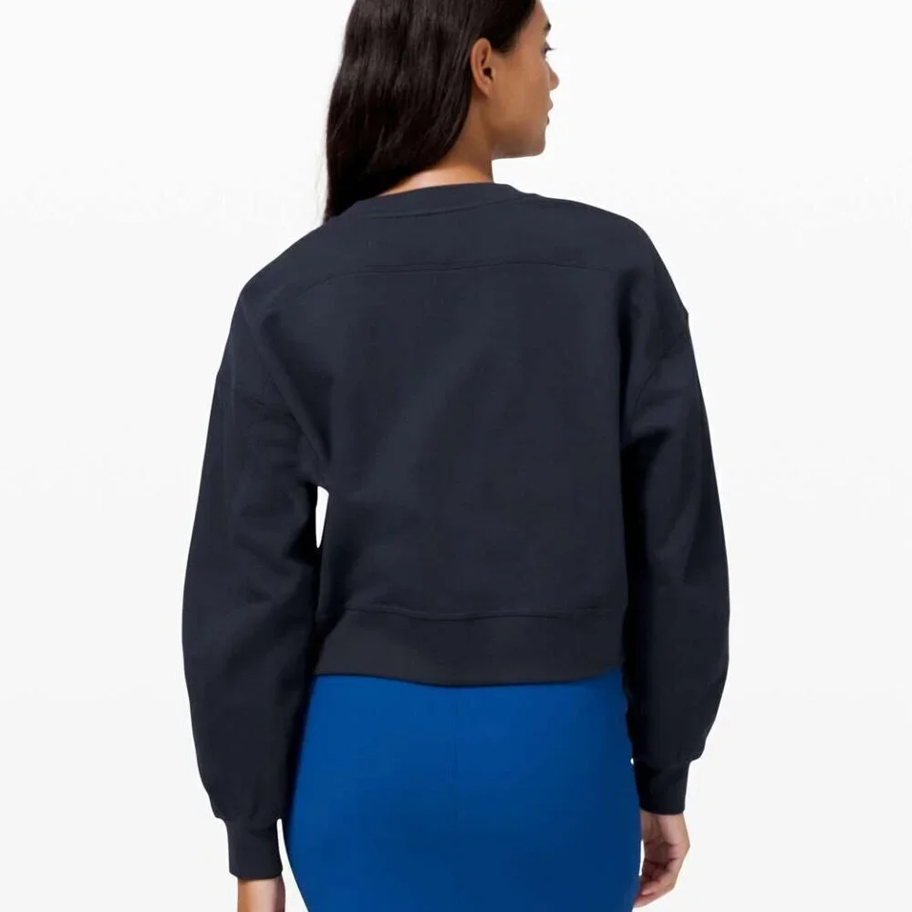 NWT Lululemon Perfectly Oversized Crop Crew True Navy Size 4 - Picture 3 of 9